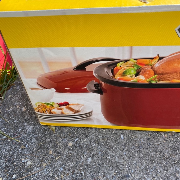 Bella 18 Quart Electric Roaster Turkey Oven Roast - Picture 3 of 5